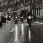 Motos sous la pluie